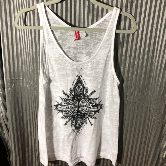 ***Closet Clear Out*** H&M Graphic Tank - Picture 1 of 4